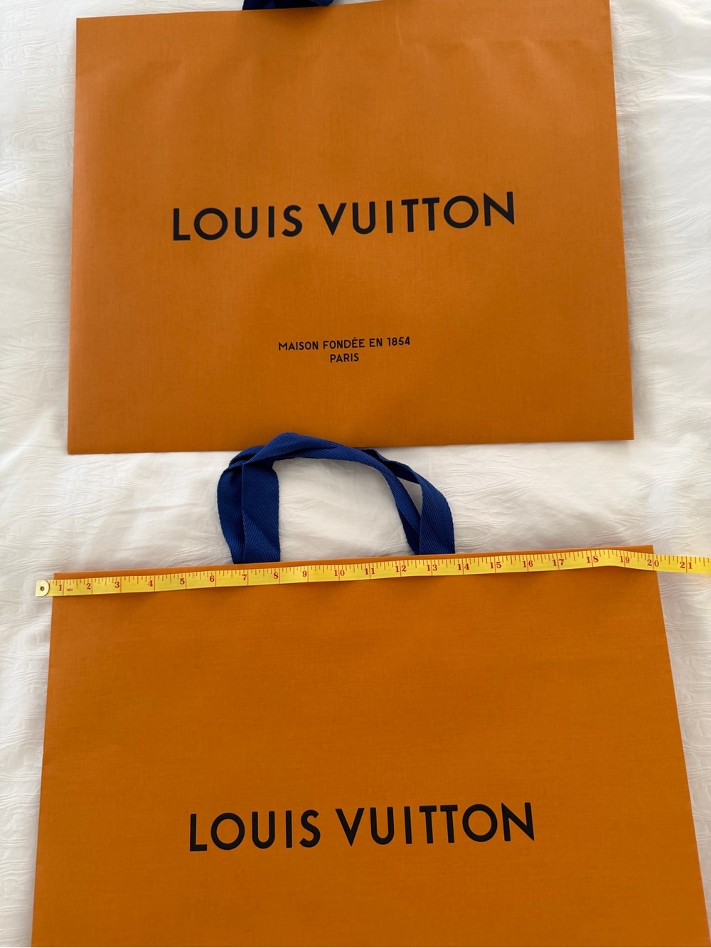 Men Bags Subcategory Identification - Picture 2 of 8